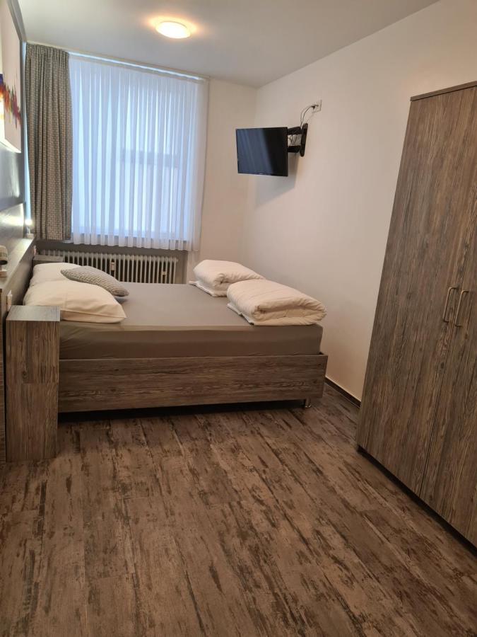 Pension Zwei A Leverkusen Kültér fotó